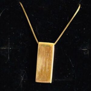 Elegant 14 kt yellow Gold Bar Pendant Necklace